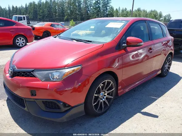 JTNKARJE1JJ570150 2018 TOYOTA COROLLA - Image 2