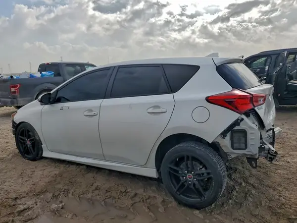 JTNKARJE1JJ570181 2018 TOYOTA COROLLA - Image 2