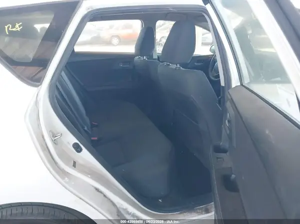 JTNKARJE1JJ572139 2018 TOYOTA COROLLA - Image 8