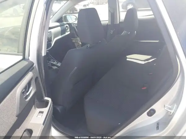 JTNKARJE1JJ572576 2018 TOYOTA COROLLA - Image 8