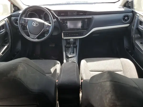 JTNKARJE1JJ575235 2018 TOYOTA COROLLA - Image 8