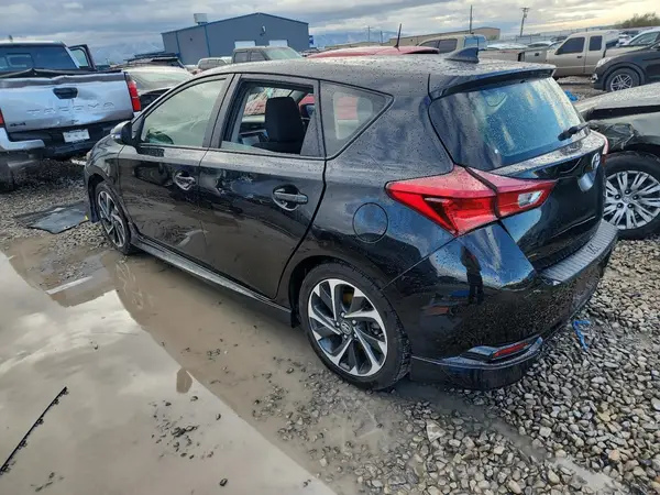 JTNKARJE1JJ575915 2018 TOYOTA COROLLA - Image 2