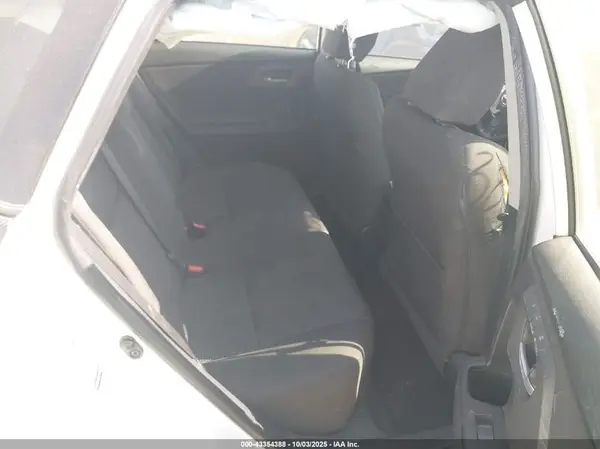JTNKARJE1JJ576286 2018 TOYOTA COROLLA - Image 8