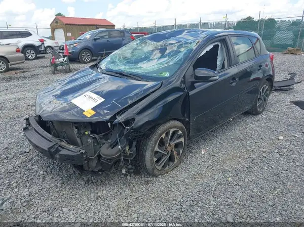 JTNKARJE2HJ524725 2017 TOYOTA COROLLA - Image 2