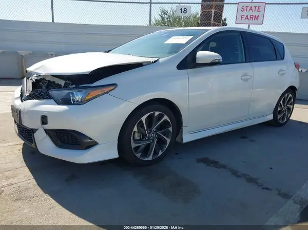 JTNKARJE2HJ549432 2017 TOYOTA COROLLA - Image 2