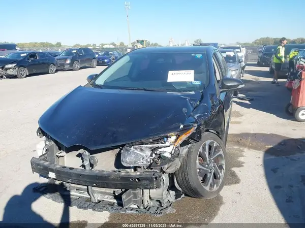 JTNKARJE2HJ549768 2017 TOYOTA COROLLA - Image 2