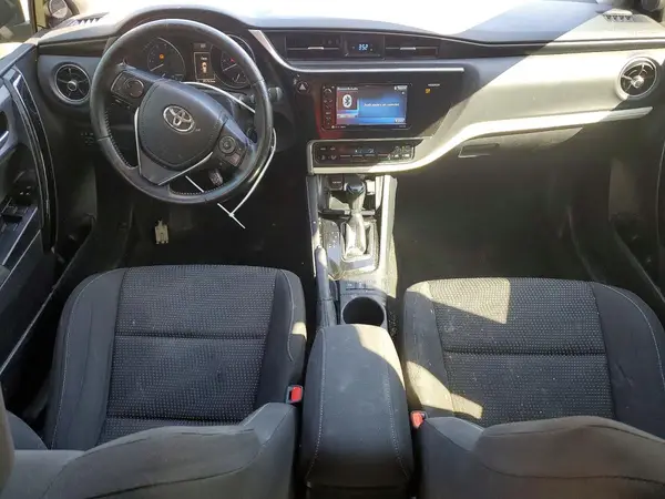 JTNKARJE2JJ555026 2018 TOYOTA COROLLA - Image 8