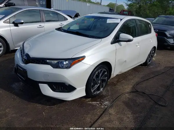 JTNKARJE2JJ557150 2018 TOYOTA COROLLA - Image 2