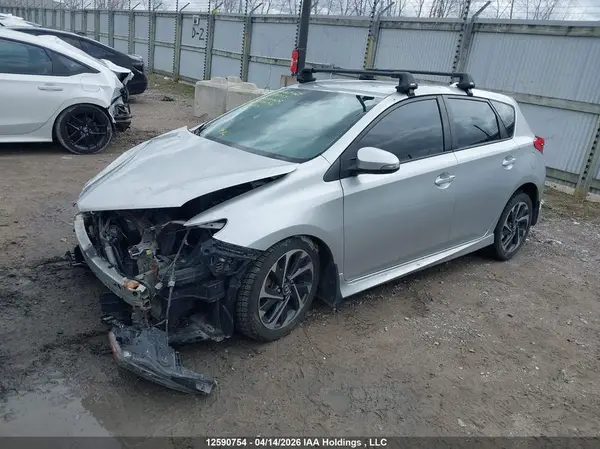 JTNKARJE2JJ559979 2018 TOYOTA COROLLA - Image 2