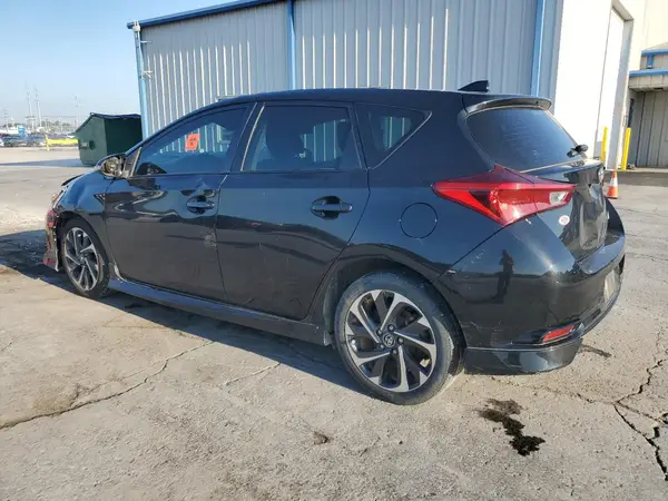 JTNKARJE2JJ561070 2018 TOYOTA COROLLA - Image 2