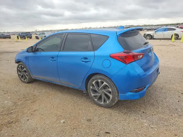 JTNKARJE2JJ562168 2018 TOYOTA COROLLA - Image 2