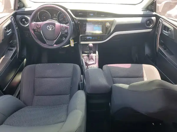 JTNKARJE2JJ562221 2018 TOYOTA COROLLA - Image 8