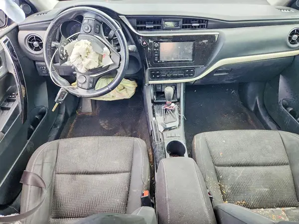 JTNKARJE2JJ562560 2018 TOYOTA COROLLA - Image 8