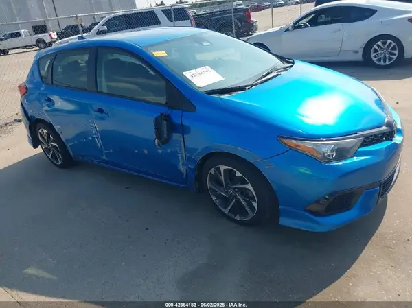 JTNKARJE2JJ563062 2018 TOYOTA COROLLA - Image 1