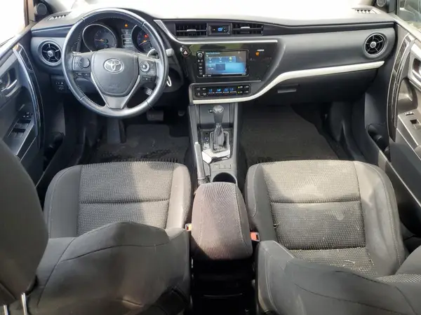 JTNKARJE2JJ565054 2018 TOYOTA COROLLA - Image 8
