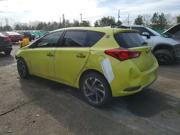 JTNKARJE2JJ565104 2018 TOYOTA COROLLA - Image 2