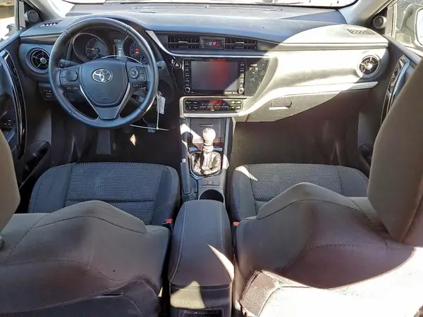JTNKARJE2JJ567239 2018 TOYOTA COROLLA - Image 8