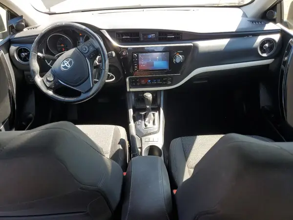 JTNKARJE2JJ568679 2018 TOYOTA COROLLA - Image 8