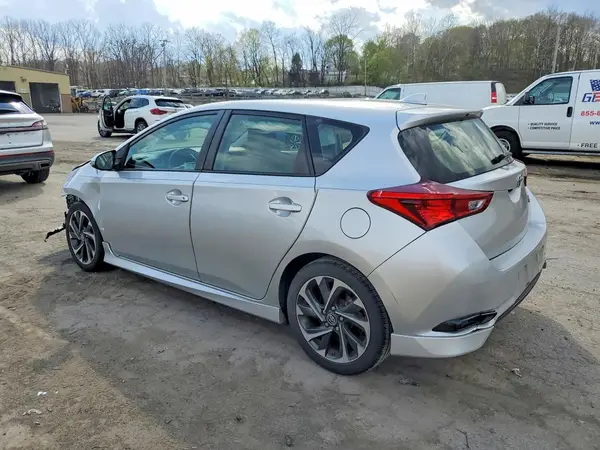 JTNKARJE2JJ570285 2018 TOYOTA COROLLA - Image 2