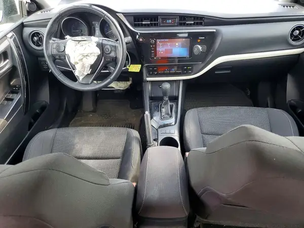 JTNKARJE2JJ570285 2018 TOYOTA COROLLA - Image 8