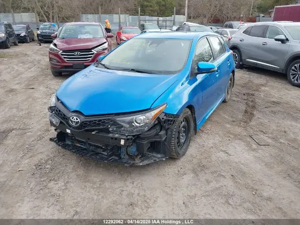 JTNKARJE2JJ574384 2018 TOYOTA COROLLA - Image 2