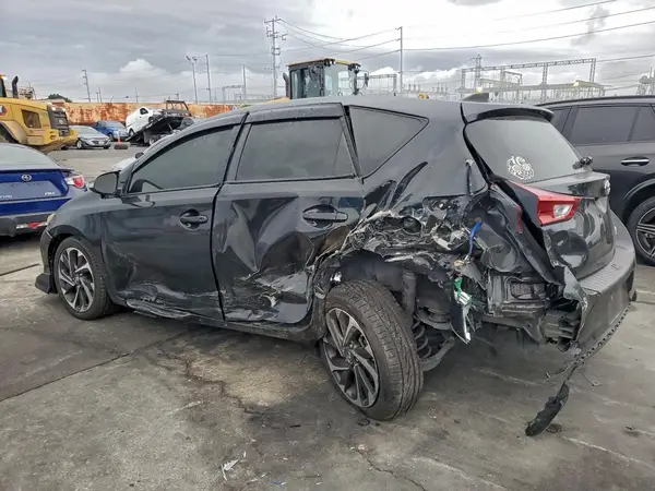 JTNKARJE2JJ575129 2018 TOYOTA COROLLA - Image 2