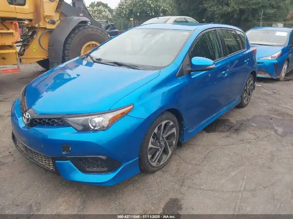 JTNKARJE2JJ575986 2018 TOYOTA COROLLA - Image 2