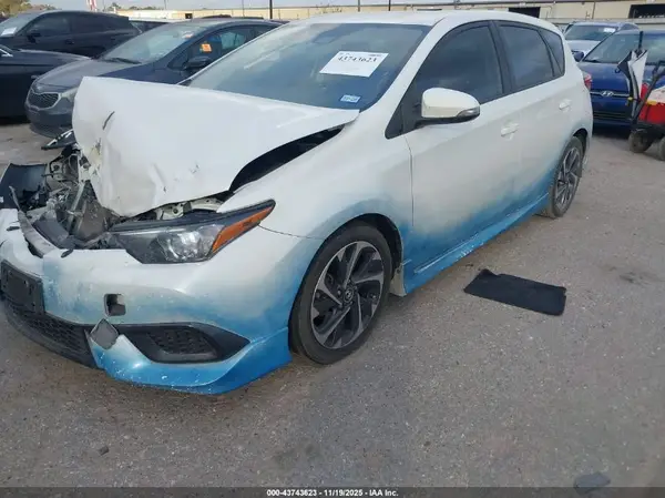JTNKARJE3HJ537757 2017 TOYOTA COROLLA - Image 2