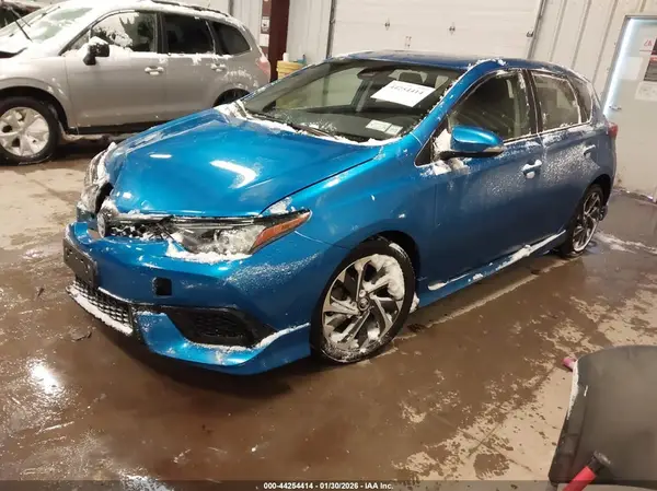 JTNKARJE3HJ540237 2017 TOYOTA COROLLA - Image 2