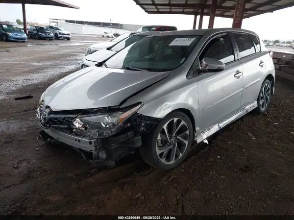 JTNKARJE3HJ551075 2017 TOYOTA COROLLA - Image 2