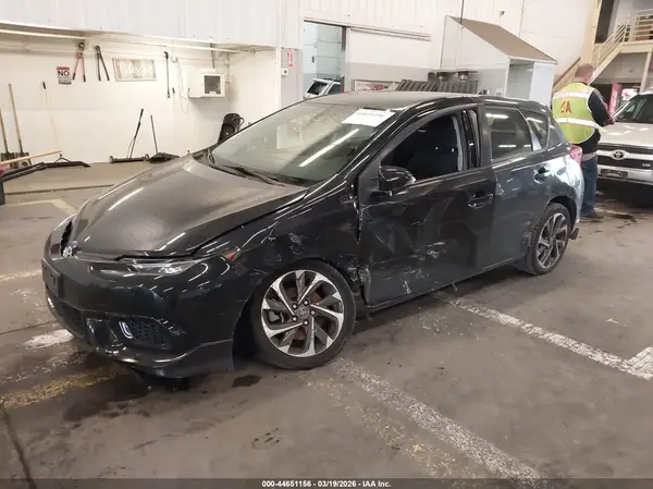 JTNKARJE3HJ551822 2017 TOYOTA COROLLA - Image 2