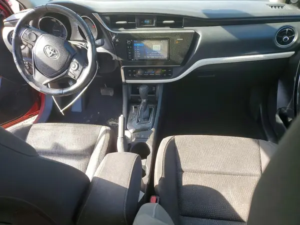 JTNKARJE3JJ555407 2018 TOYOTA COROLLA - Image 8
