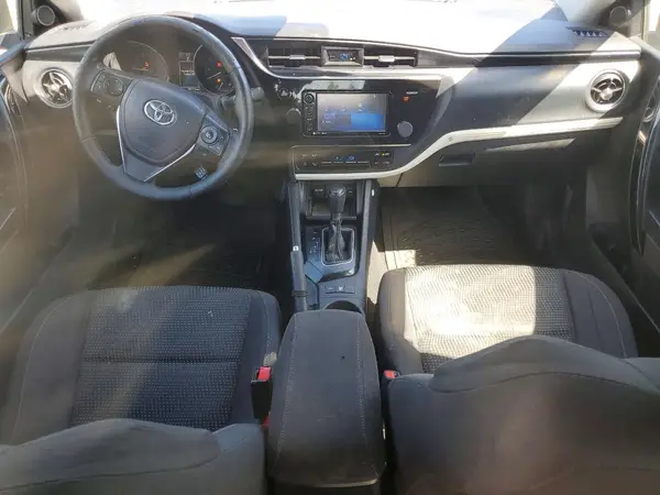 JTNKARJE3JJ558095 2018 TOYOTA COROLLA - Image 8