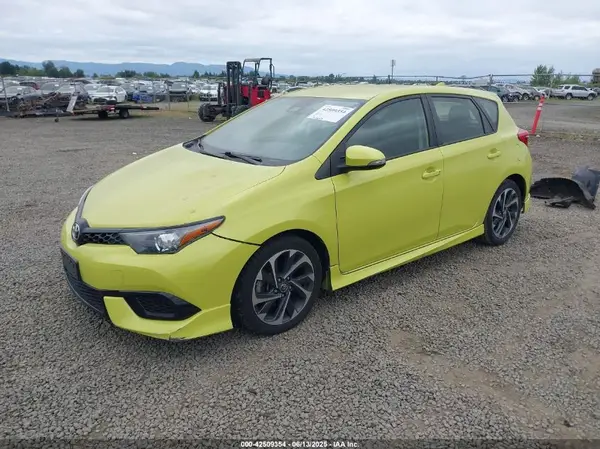 JTNKARJE3JJ559148 2018 TOYOTA COROLLA - Image 2