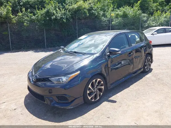 JTNKARJE3JJ559683 2018 TOYOTA COROLLA - Image 2