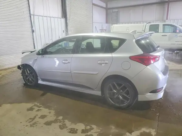 JTNKARJE3JJ562048 2018 TOYOTA COROLLA - Image 2