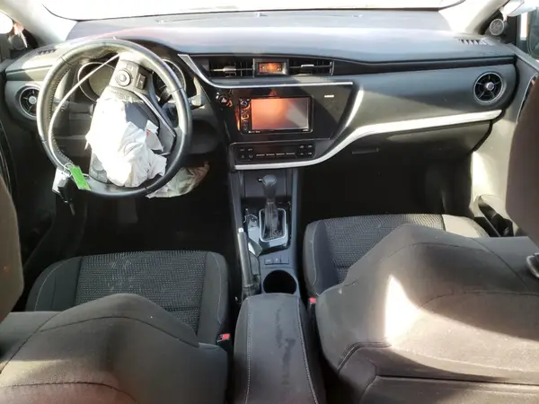 JTNKARJE3JJ562390 2018 TOYOTA COROLLA - Image 8