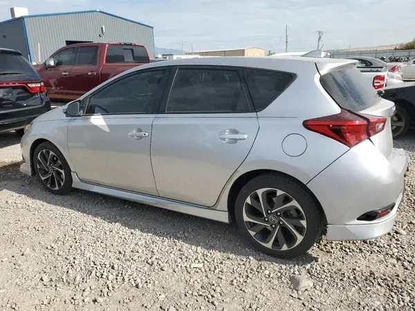 JTNKARJE3JJ563782 2018 TOYOTA COROLLA - Image 2