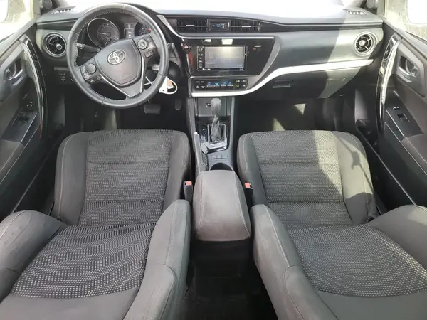 JTNKARJE3JJ563782 2018 TOYOTA COROLLA - Image 8
