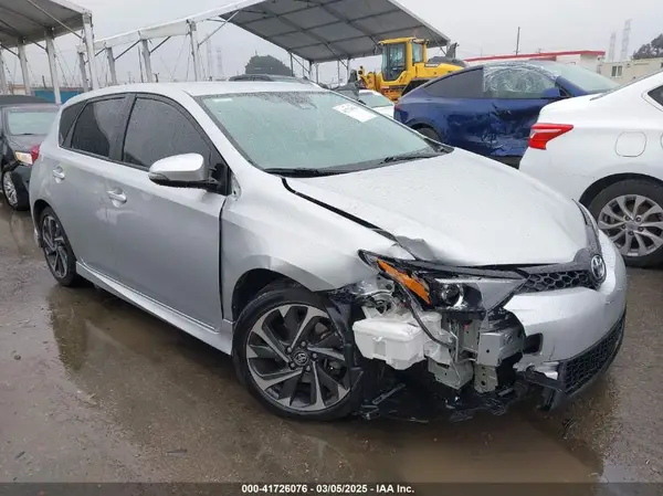 JTNKARJE3JJ564334 2018 TOYOTA COROLLA - Image 1