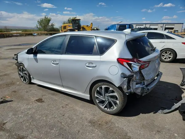 JTNKARJE3JJ564401 2018 TOYOTA COROLLA - Image 2