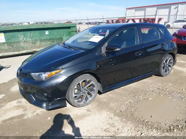 JTNKARJE3JJ564429 2018 TOYOTA COROLLA - Image 2