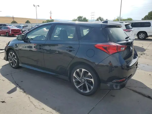 JTNKARJE3JJ565645 2018 TOYOTA COROLLA - Image 2
