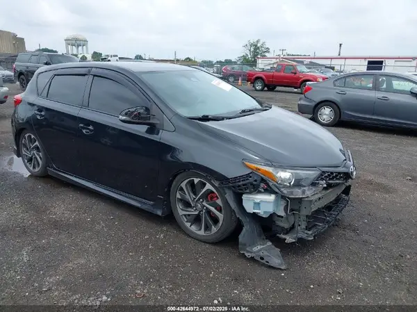 JTNKARJE3JJ566956 2018 TOYOTA COROLLA - Image 1