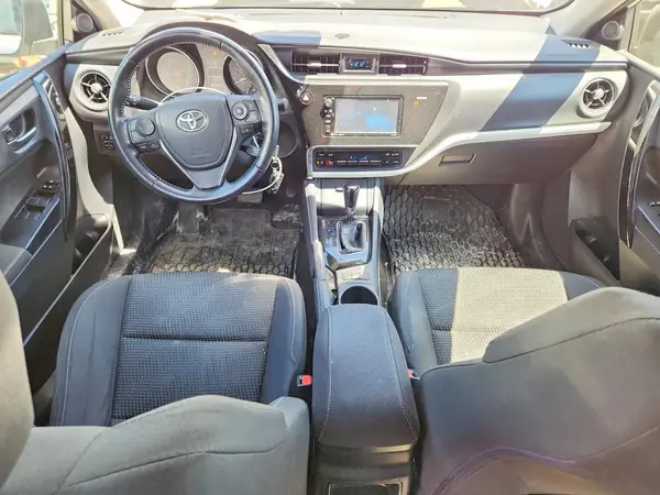 JTNKARJE3JJ568495 2018 TOYOTA COROLLA - Image 8