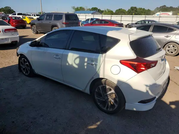 JTNKARJE3JJ570263 2018 TOYOTA COROLLA - Image 2