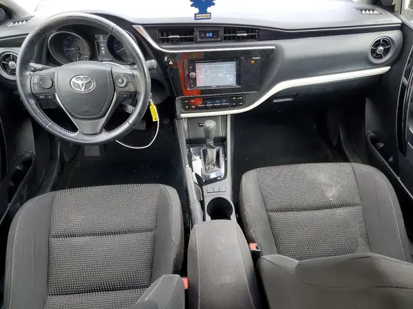 JTNKARJE3JJ572238 2018 TOYOTA COROLLA - Image 8