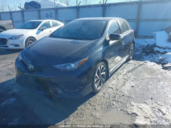 JTNKARJE3JJ574216 2018 TOYOTA COROLLA - Image 2