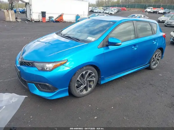 JTNKARJE4HJ529781 2017 TOYOTA COROLLA - Image 2