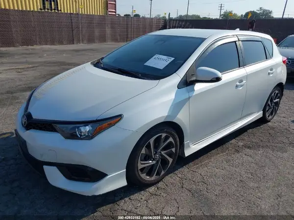 JTNKARJE4HJ530008 2017 TOYOTA COROLLA - Image 2